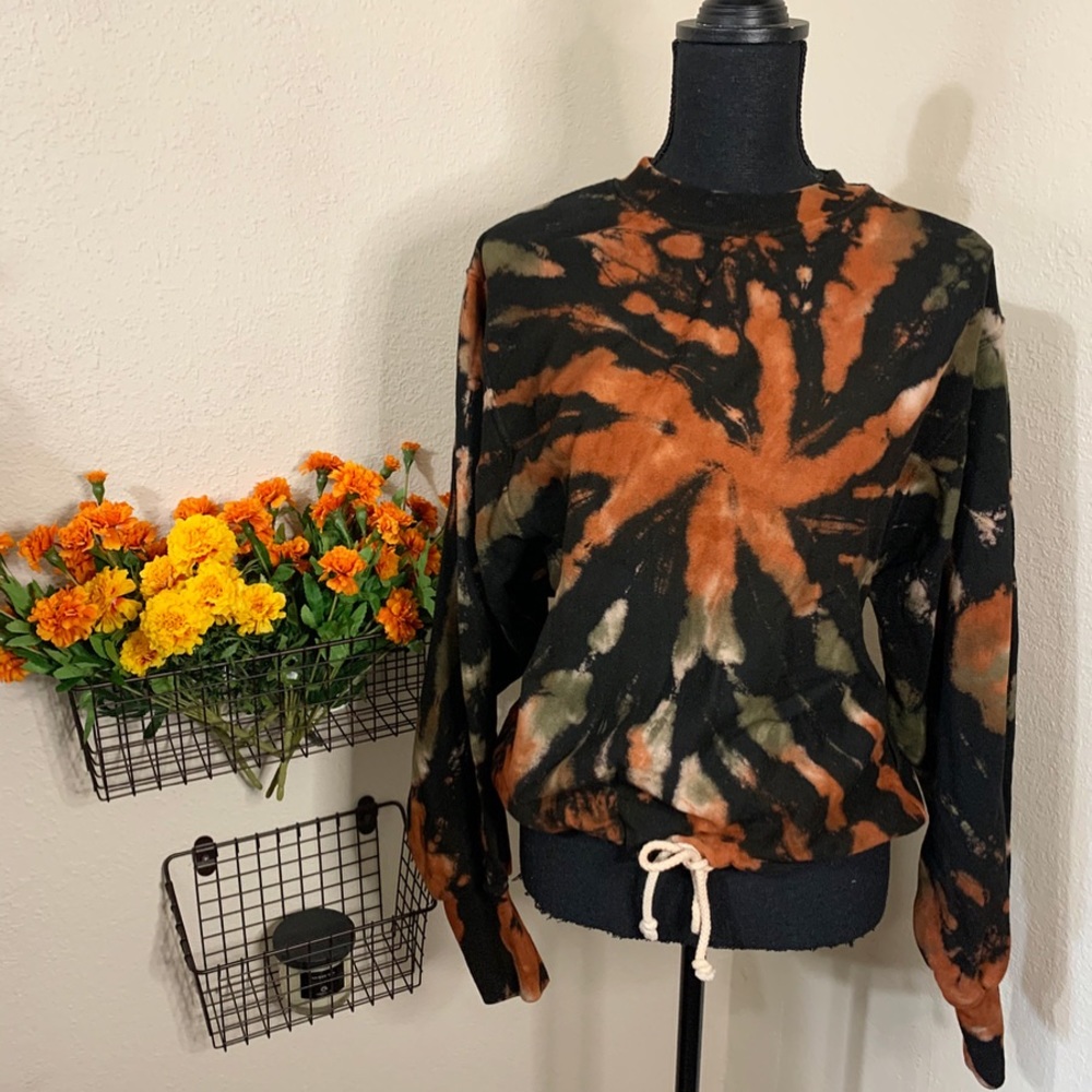 Tie dye crew neck